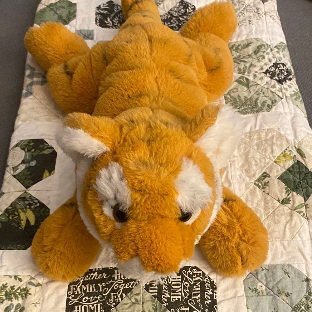 FAO Schwarz Plush Tiger in Orange and White